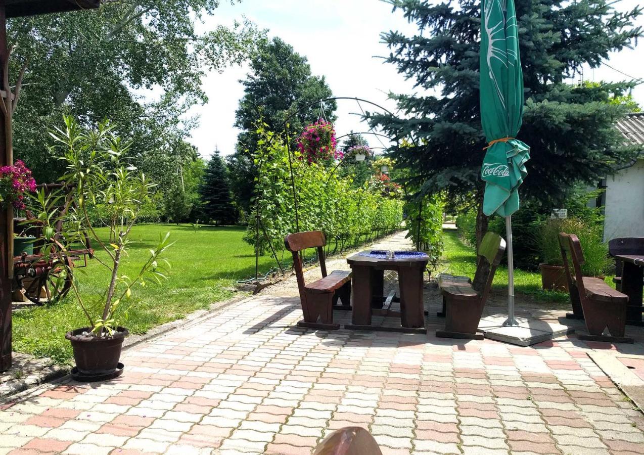 Tassi Halaszcsarda-Karasz Haz Экстерьер фото